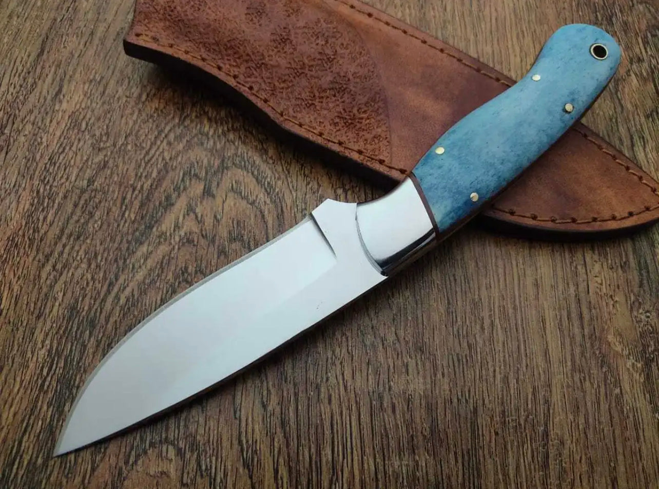 Handmade hunting knife
