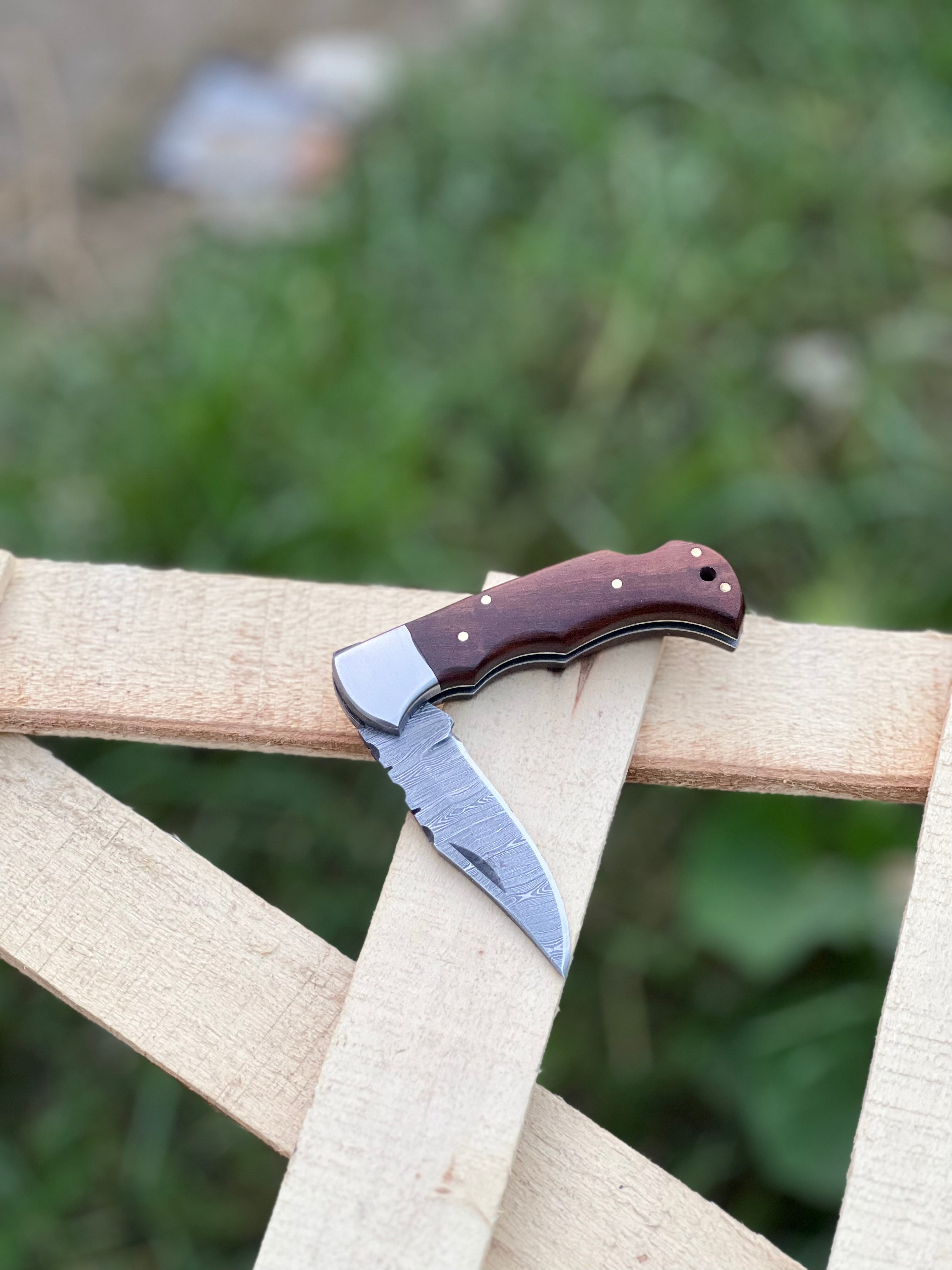 Handmade Damascus Blade Pocket Knife – Rosewood Handle & Steel Bolster with Leather Sheath