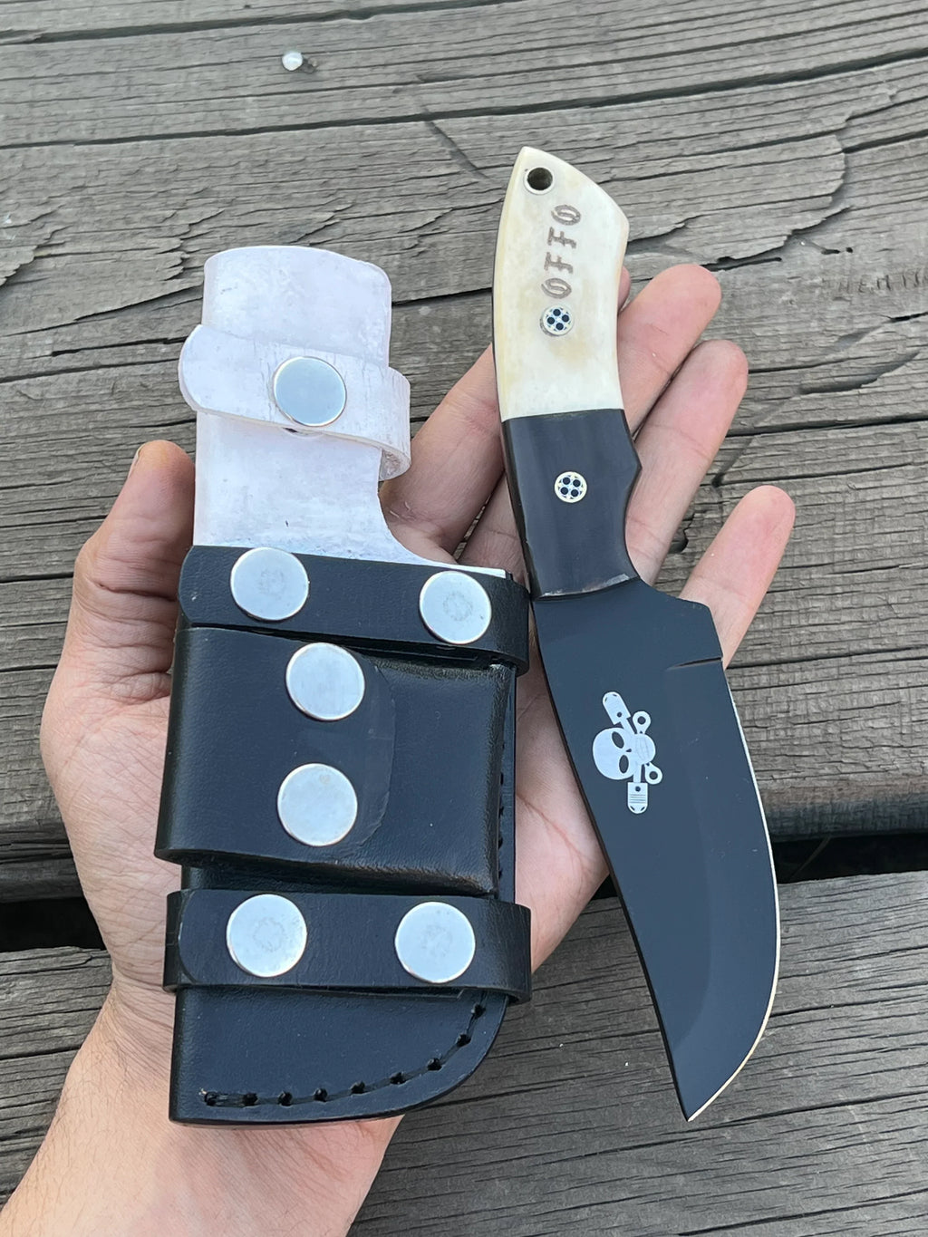 New Full Tang Custom Handmade J2 SteelBlack Coated Blade Hunting knife