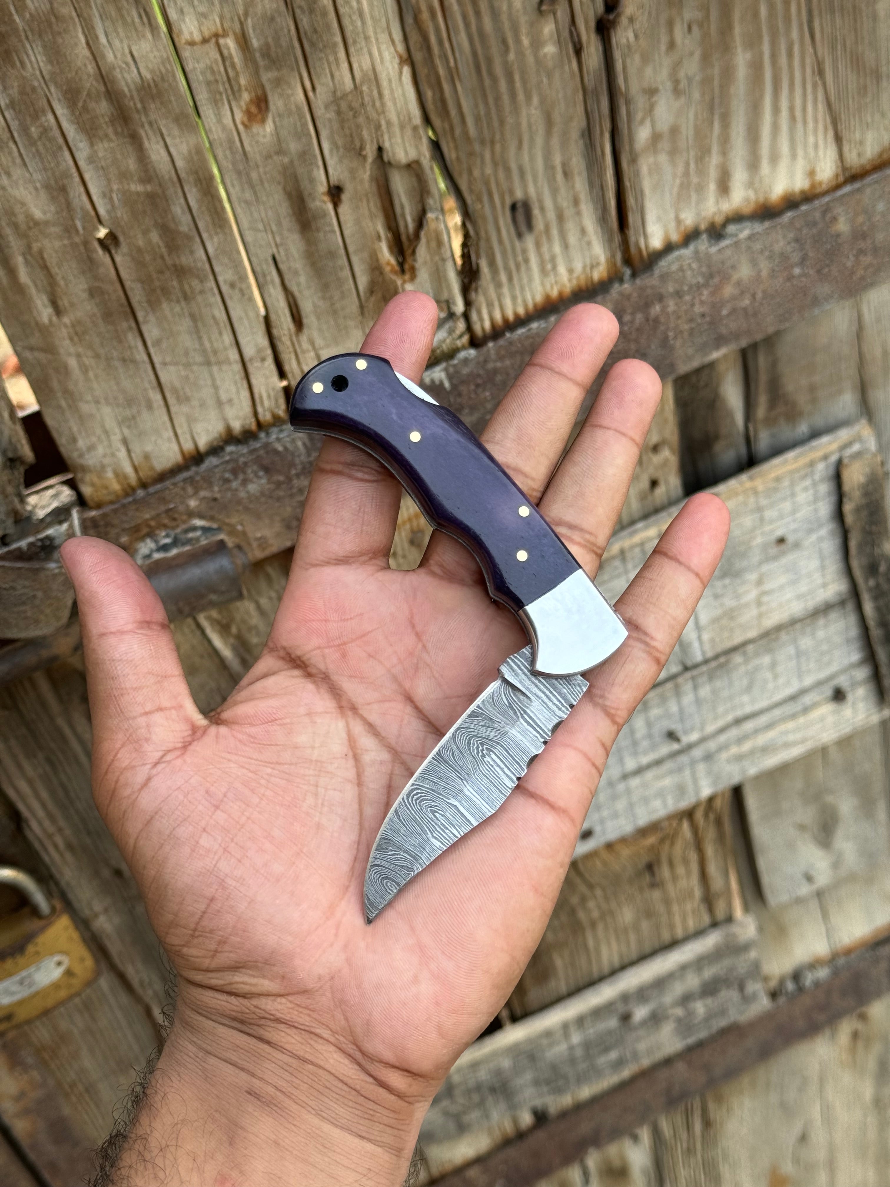 Custom handmade Damascus steel pocket knife