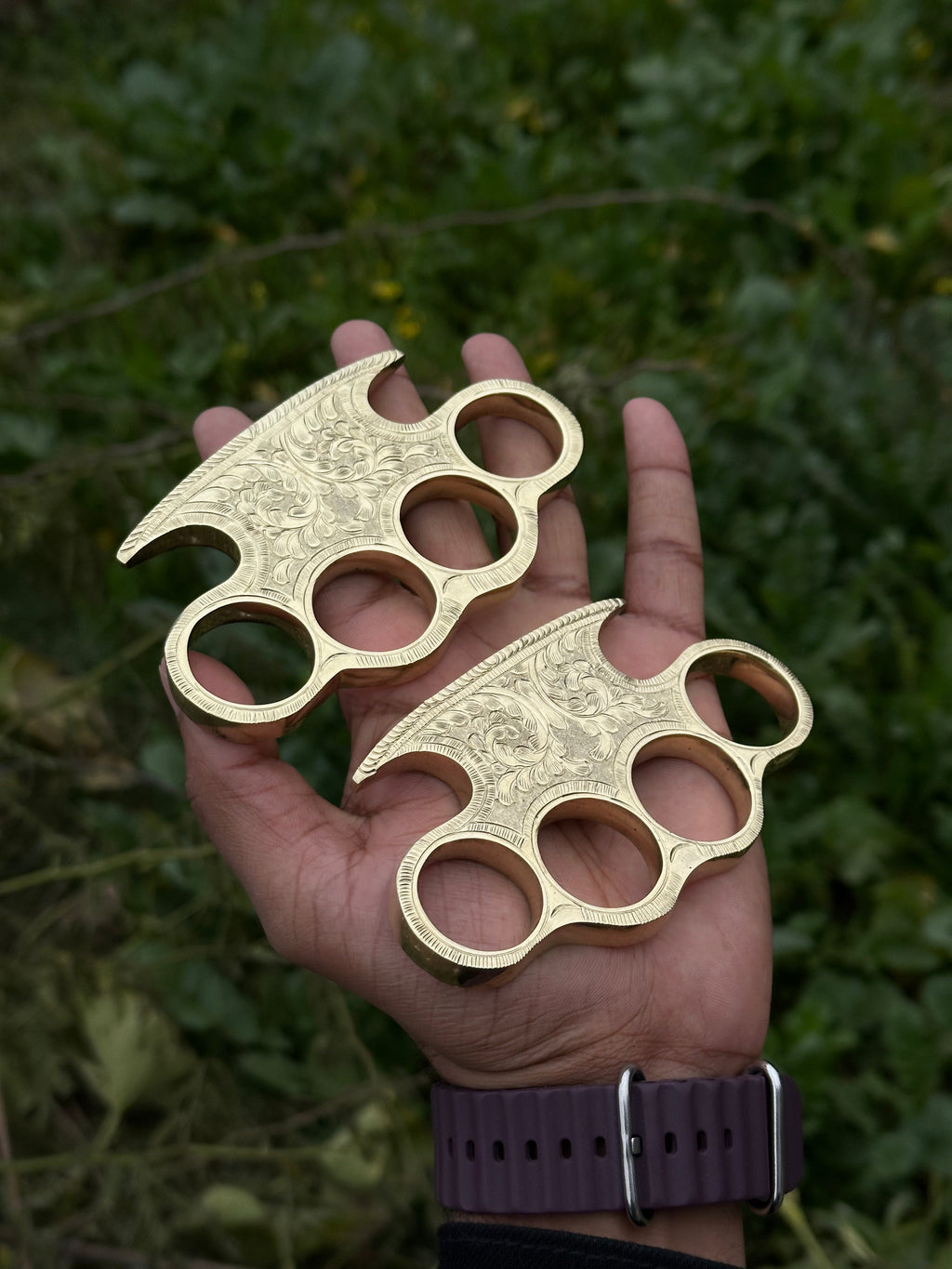 Custom Brass Knuckles Set – Hand Engraved Pure Brass with Leather Case