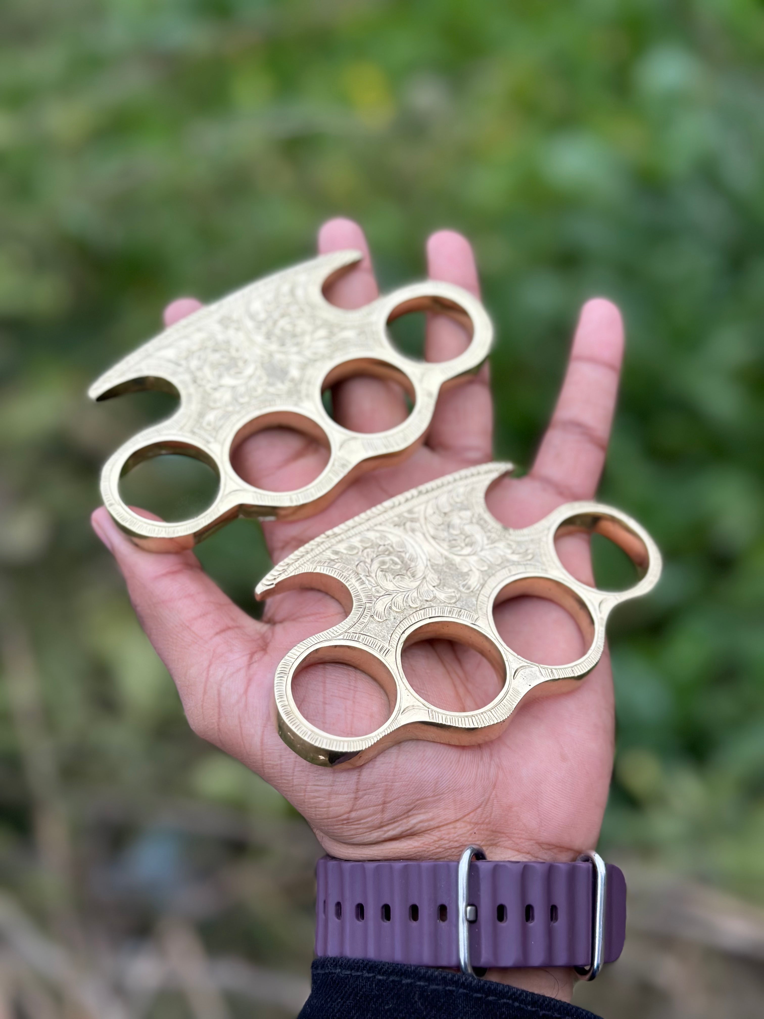 Custom Brass Knuckles Set – Hand Engraved Pure Brass with Leather Case