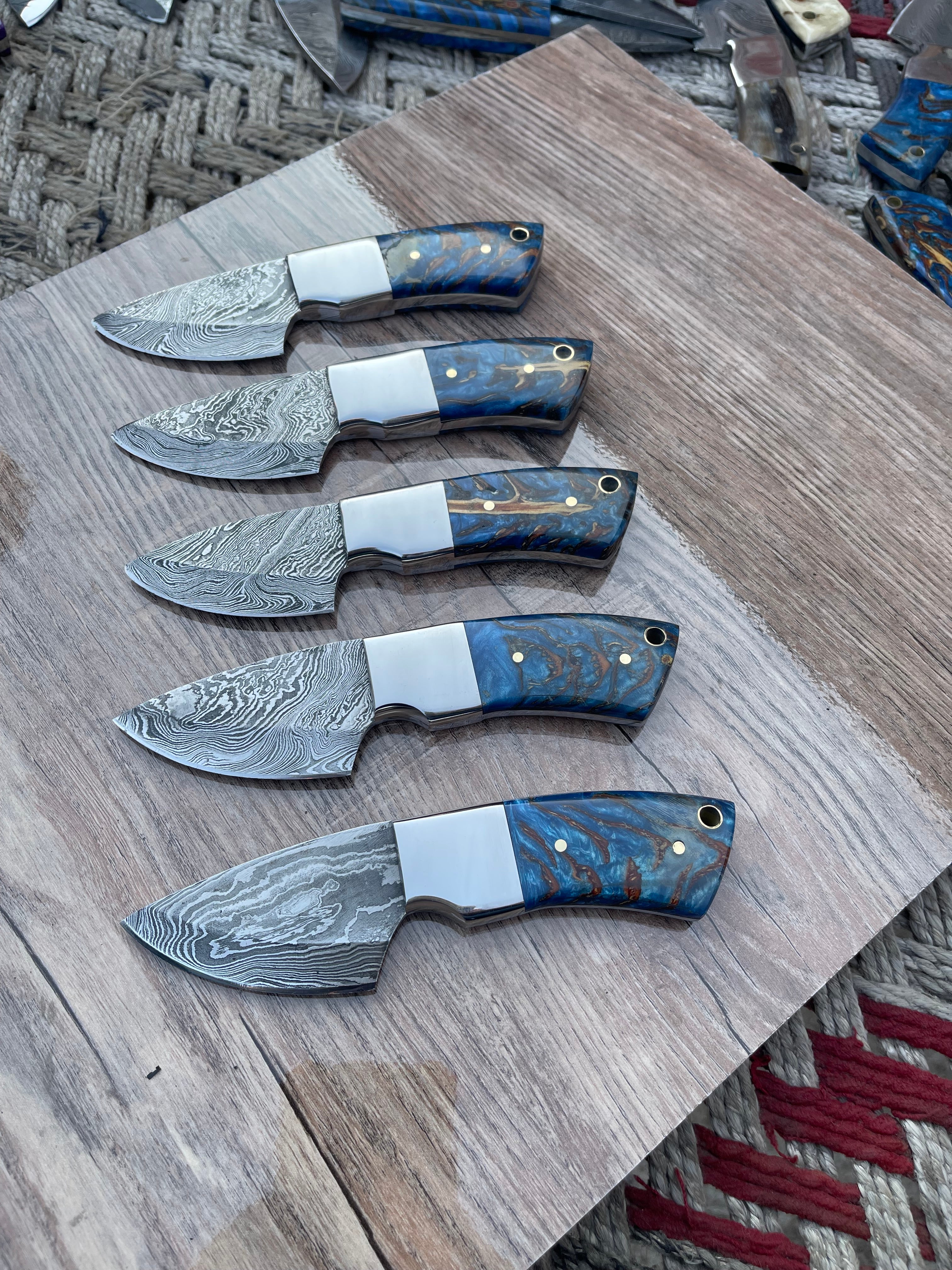 Skinning Knife Set – 5.5” Handmade Damascus Steel with Pine Cone Resin Handle