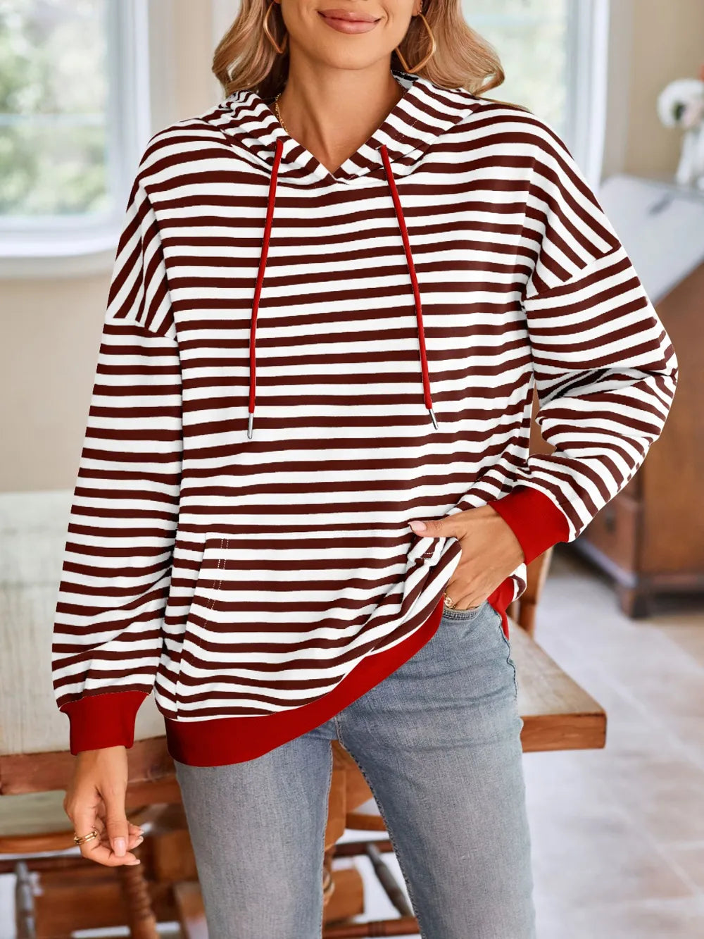 Loose casual striped hooded sweatshirt