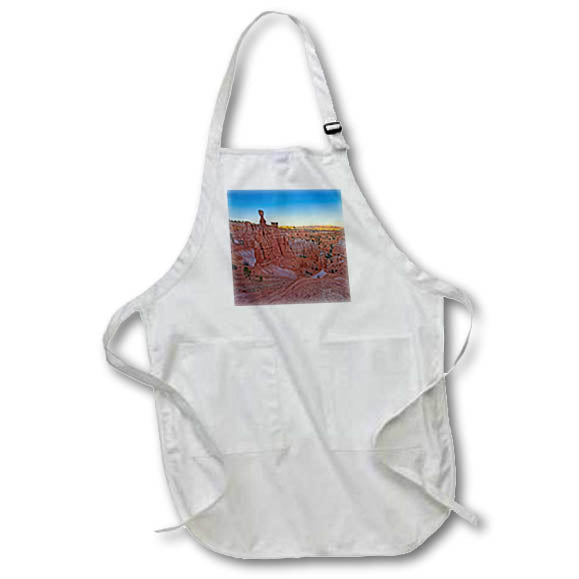 Apron - Hoodoo formations at Sunset in Bryce Canyon Photography Landscape