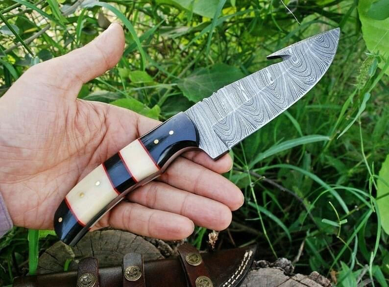 Custom handmade Damascus steel Guthook hunting knife