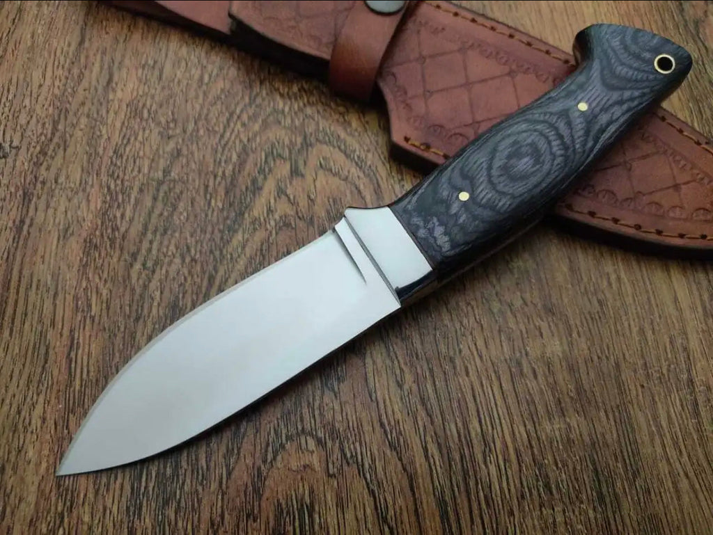 Handmade hunting knife