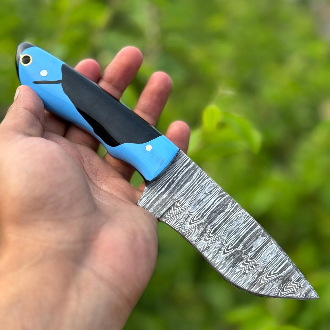 Custom Handmade Damascus Steel Hunting Knife with Resin Handle and Leather Sheath