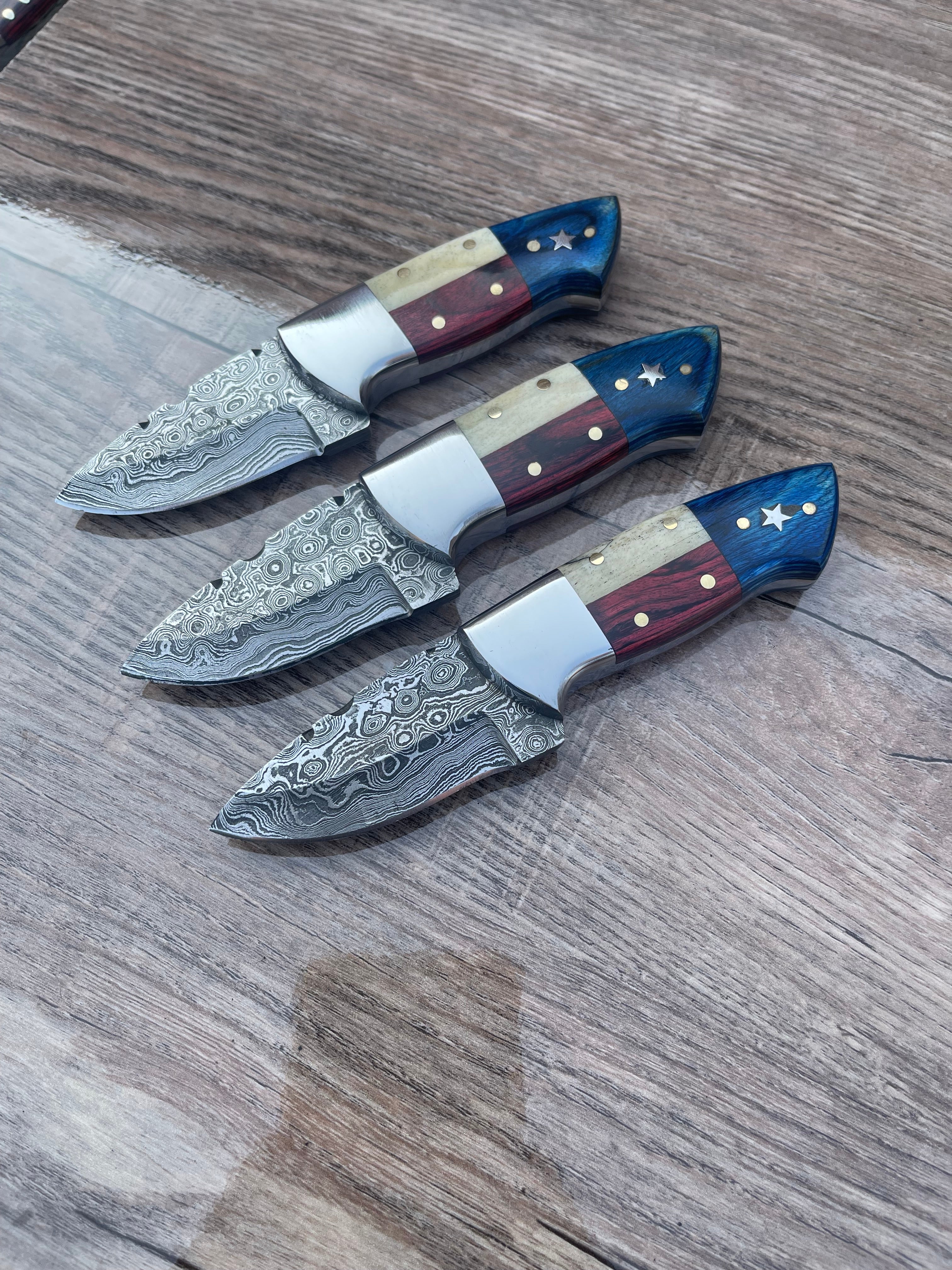 Hunting Skinning Knife 5.5” Handmade Damascus Steel Blade with Texas Handle & Leather Sheath