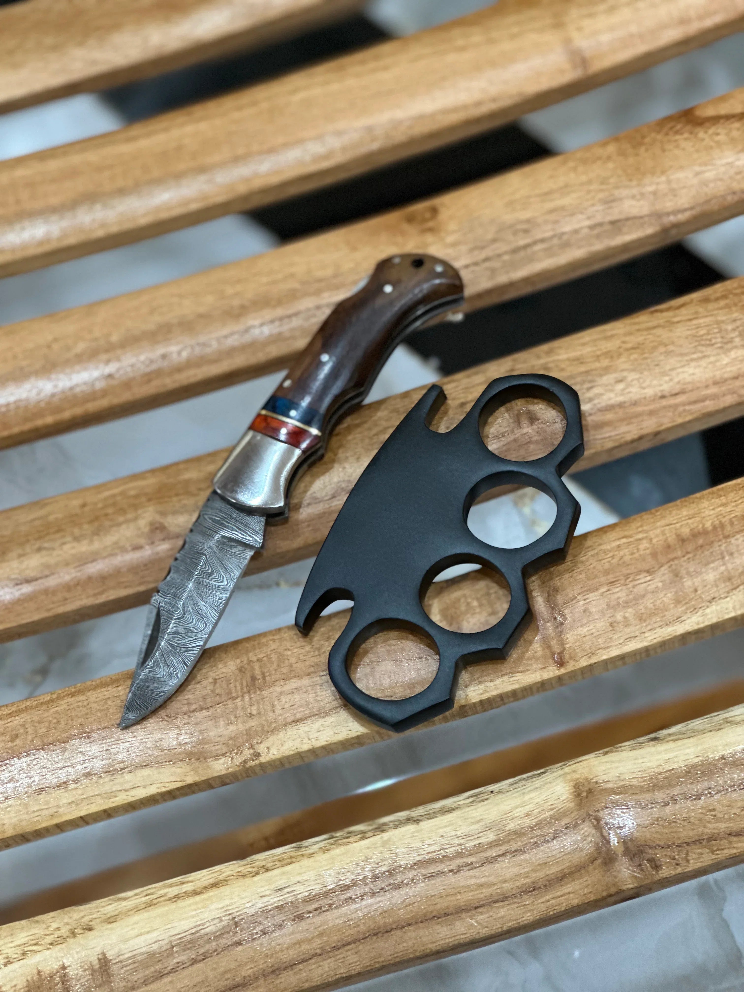 Handmade knuckle and folding Deal