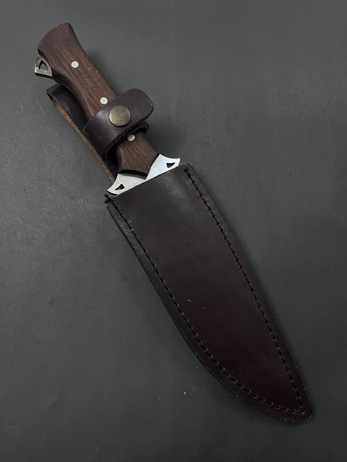 J2 Steel Hunting Bowie Knife with Rosewood Handle & Leather Sheath – Premium Quality Outdoor Knife