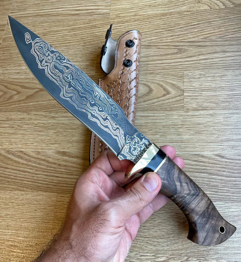 Custom Handmade Damascus Steel Bowie Knife with Brass Guard and Rosewood Handle, Includes Leather Sheath