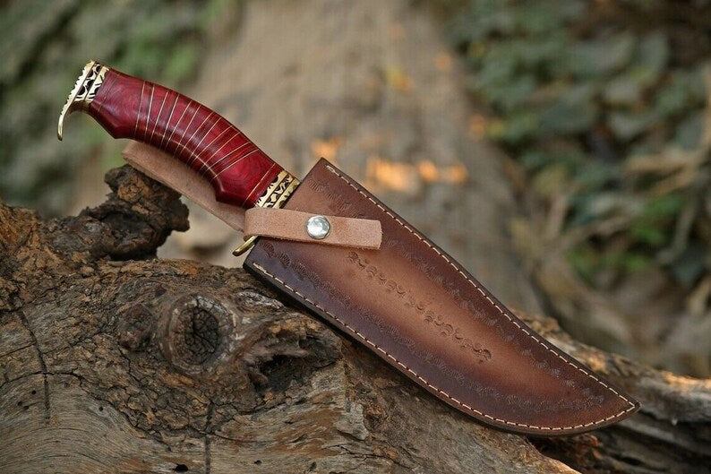 Damascus Steel Hunting Bowie Knife with Brass Guard & Pakkawood Handle – Includes Leather Sheath