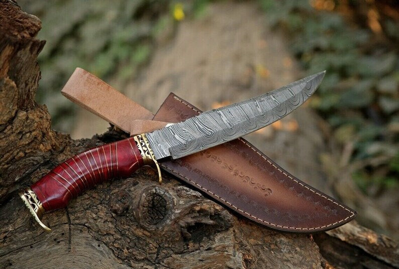 Damascus Steel Hunting Bowie Knife with Brass Guard & Pakkawood Handle – Includes Leather Sheath