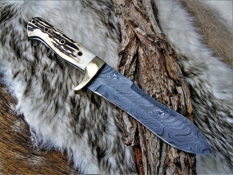 CUSTOM HANDMADE DAMASCUS STEEL STAG HORN HUNTING KNIFE WITH LEATHER SHEATH