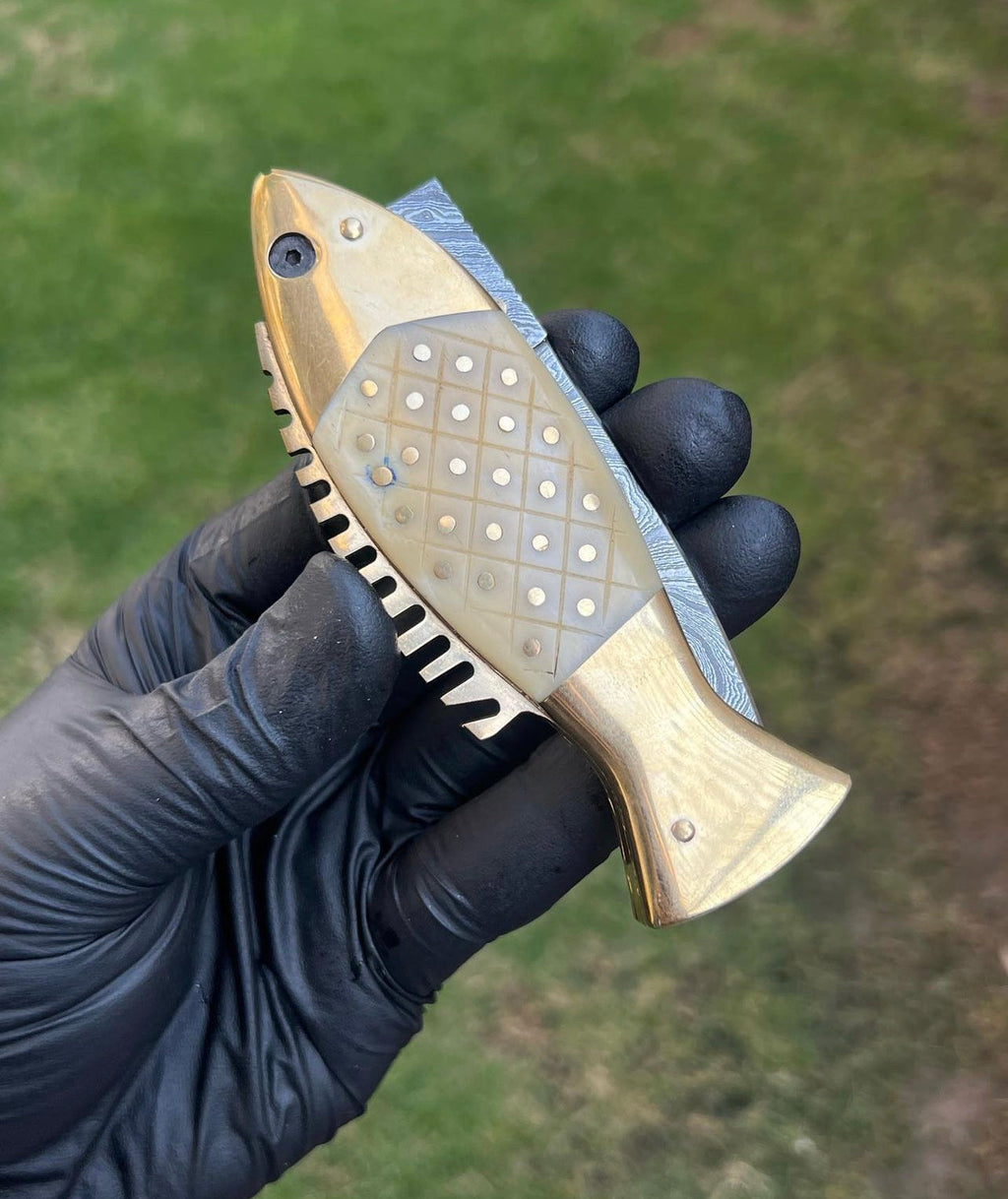 Damascus Steel Blade Fish Shape Pocket Folding knife