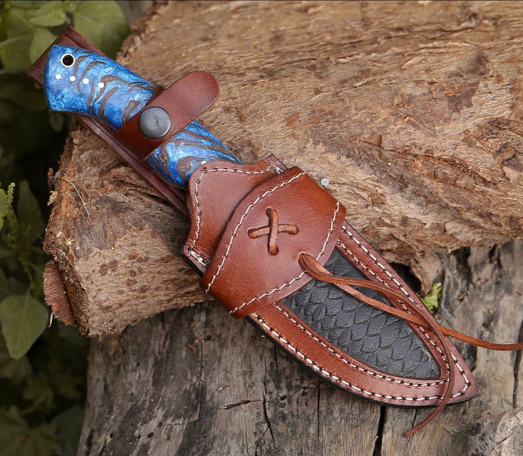8" Handmade Damascus Steel Skinning Knife with Pine Cone Handle & Leather Sheath