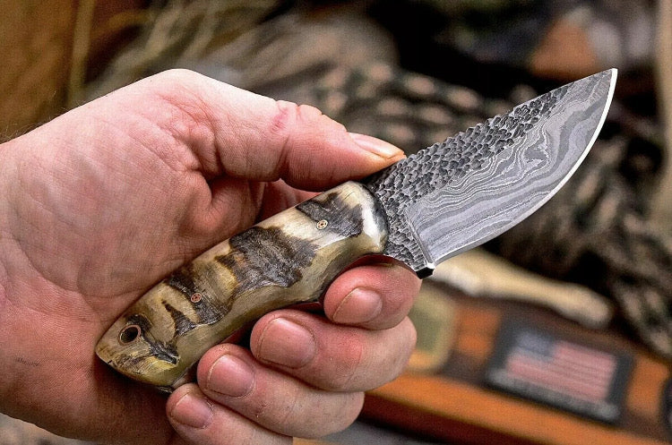 Custom handmade Damascus steel hunting knife