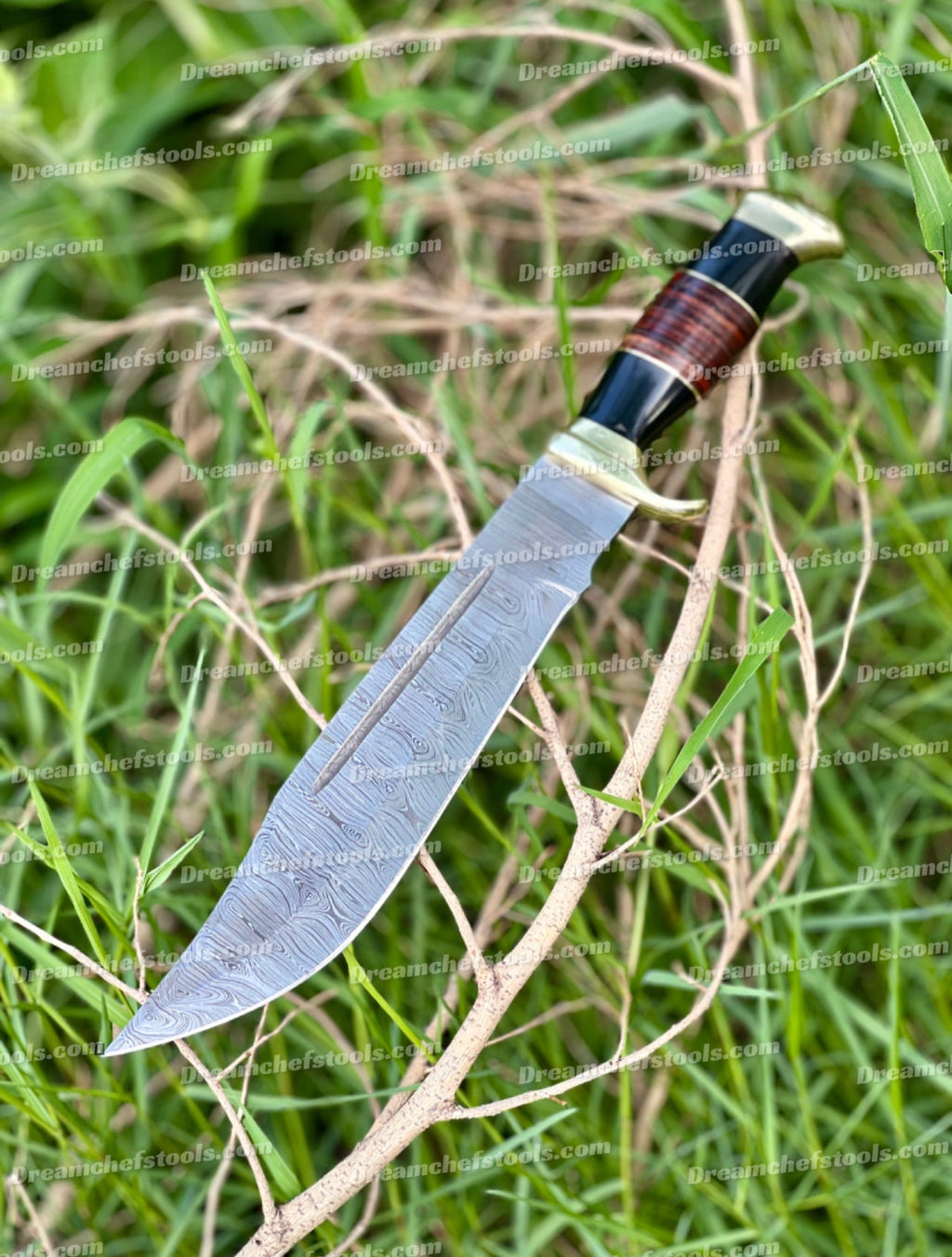 Handmade Damascus Steel Crocodile Dundee Bowie Knife – Premium Brass Guard, Buffalo Horn Handle, Leather Sheath