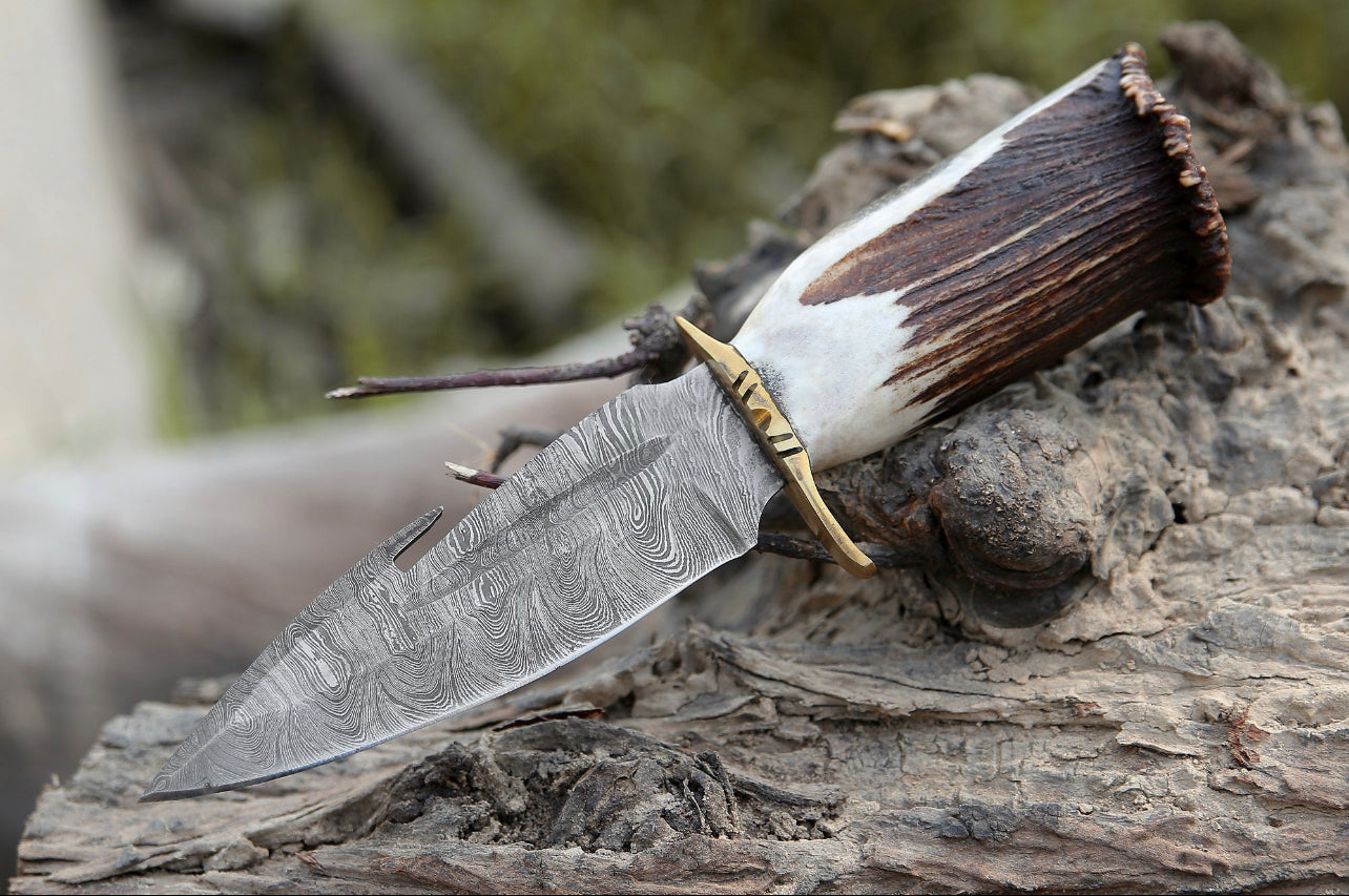 Custom handmade Damascus steel hunting knife